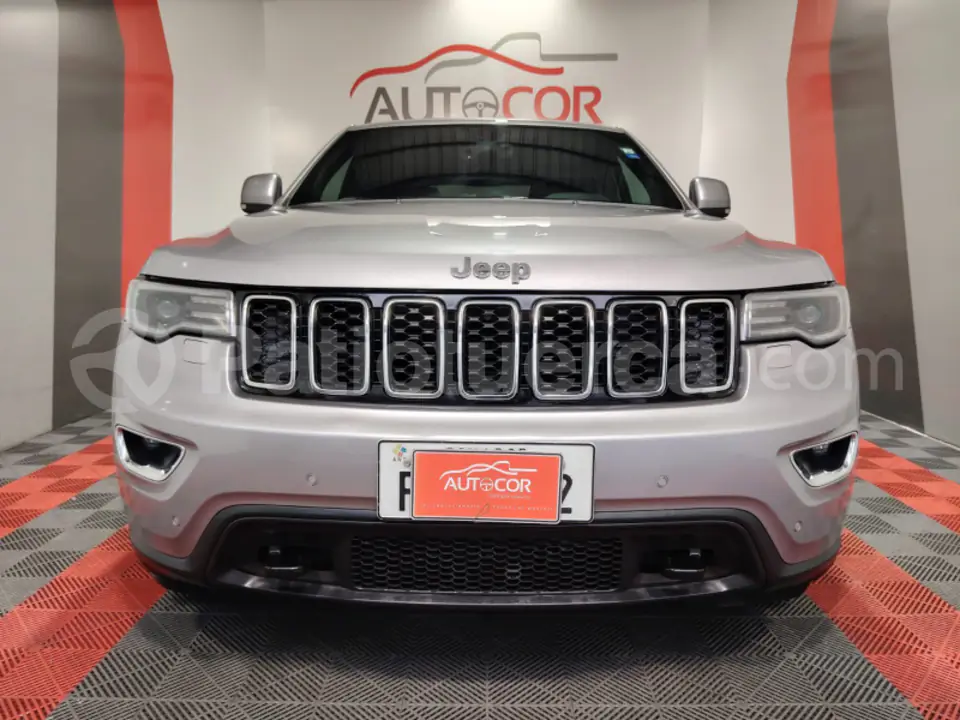 Foto 3 de Jeep Grand Cherokee Laredo