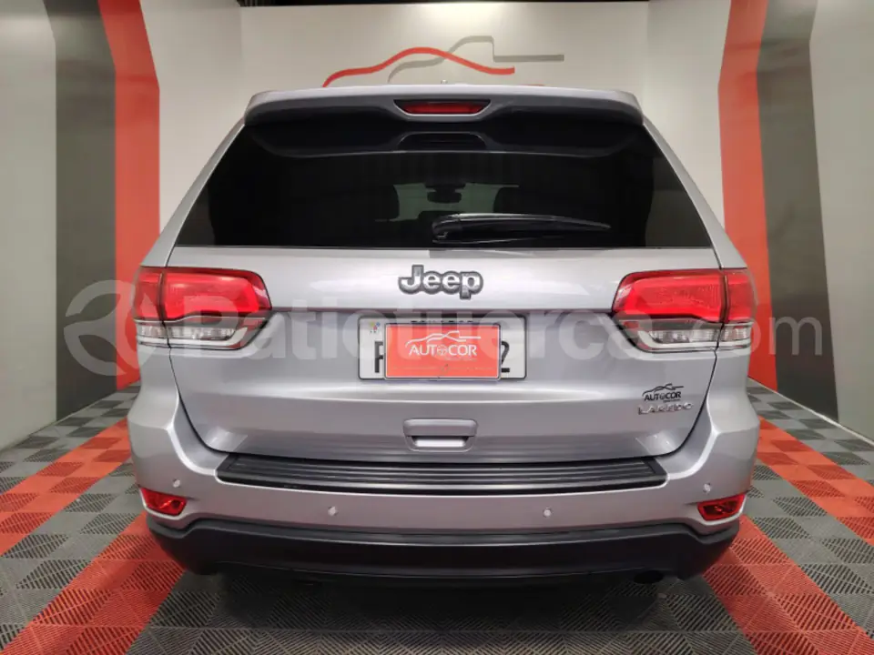 Foto 4 de Jeep Grand Cherokee Laredo