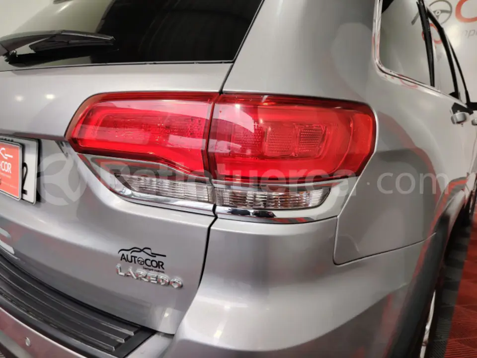 Foto 9 de Jeep Grand Cherokee Laredo