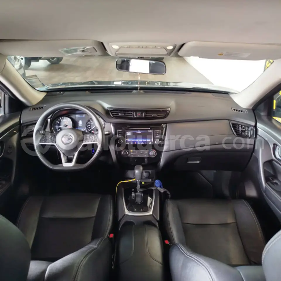 Foto 4 de Nissan X-Trail Sense 2 Row