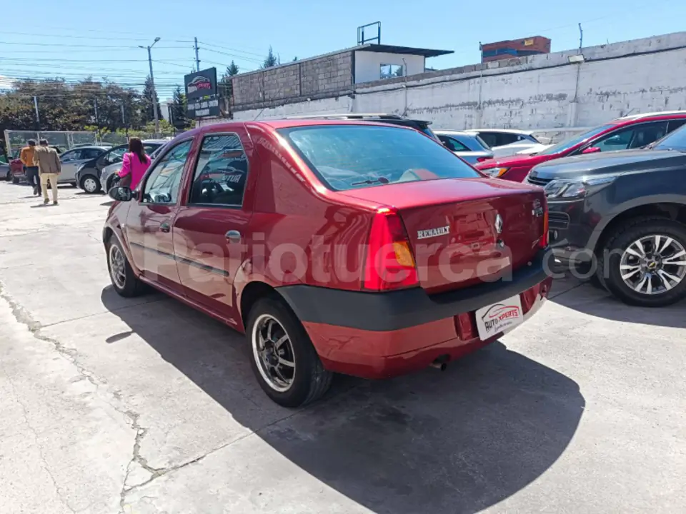 Foto 8 de Renault Logan