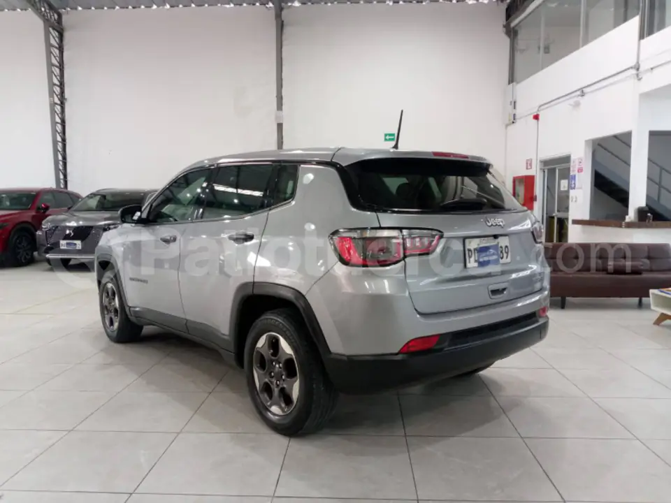 Foto 6 de Jeep Compass Sport