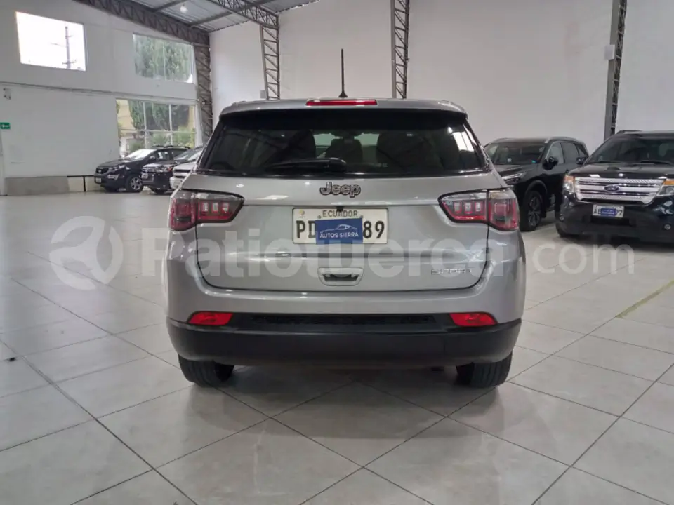 Foto 8 de Jeep Compass Sport
