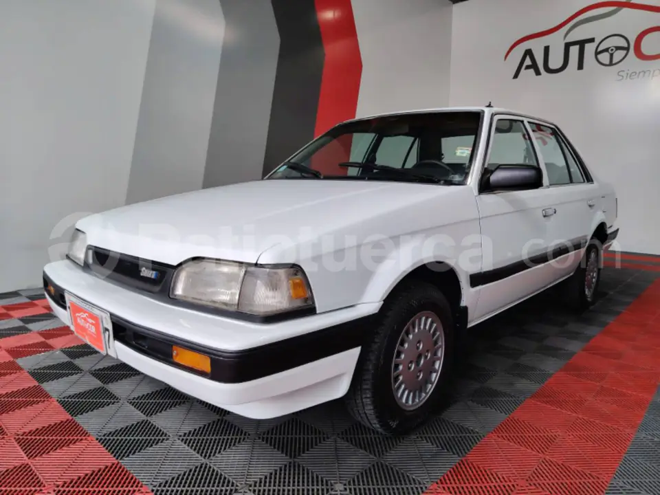 Foto 1 de Mazda 323 NX