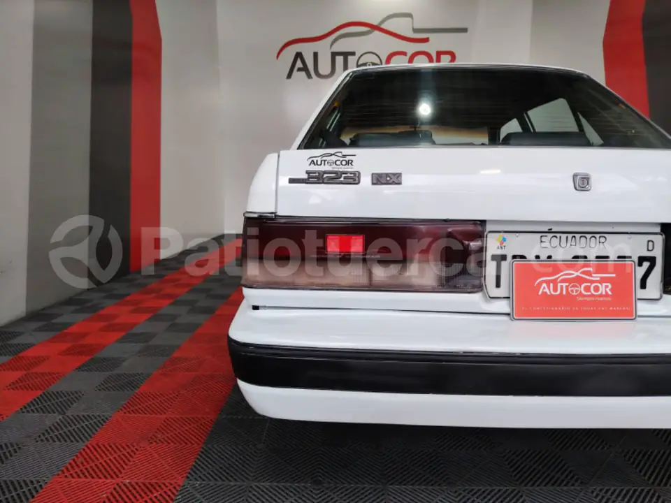 Foto 7 de Mazda 323 NX