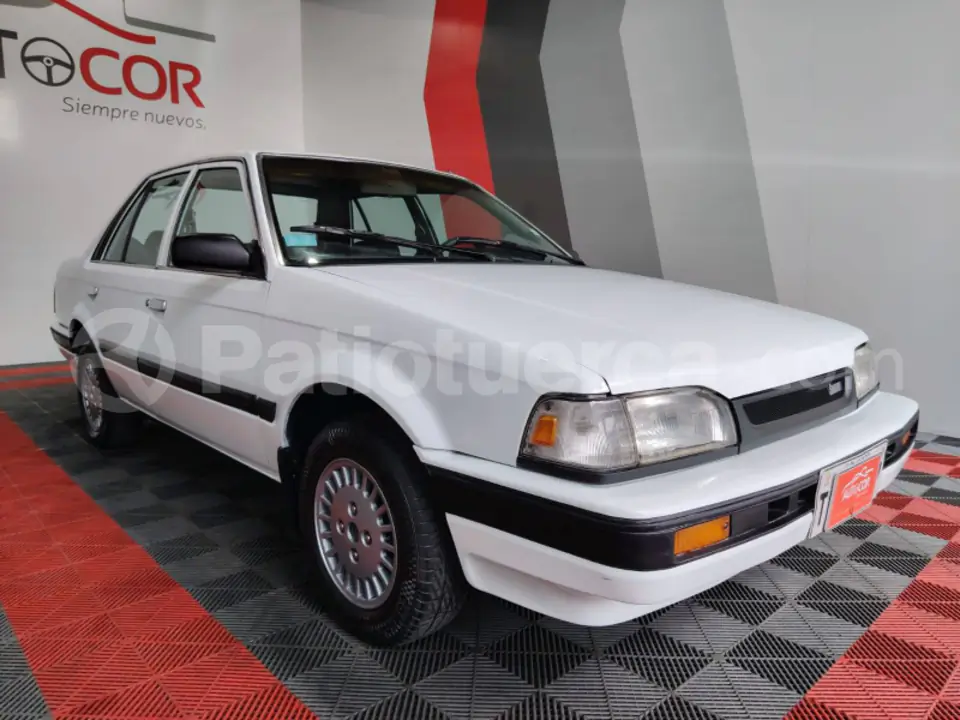 Foto 8 de Mazda 323 NX