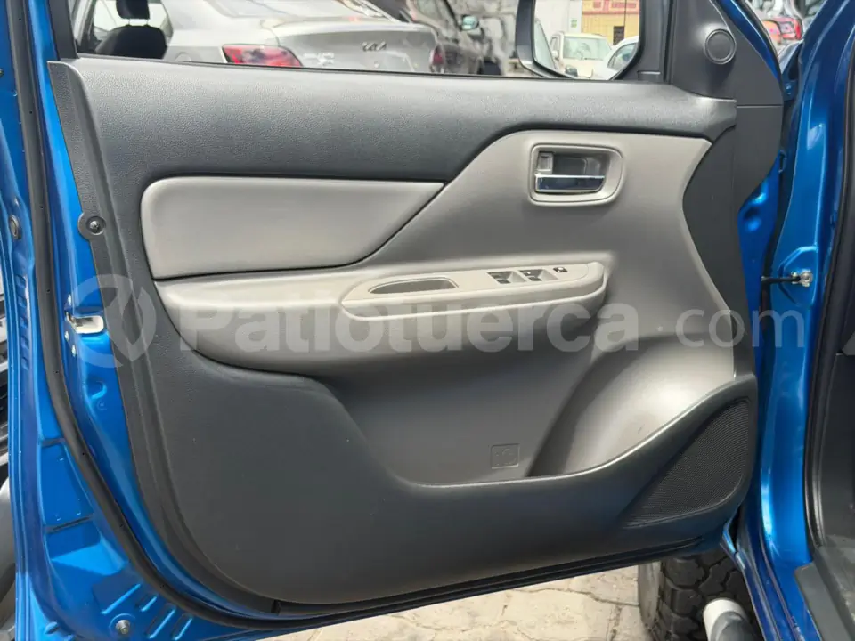Foto 8 de Mitsubishi L200