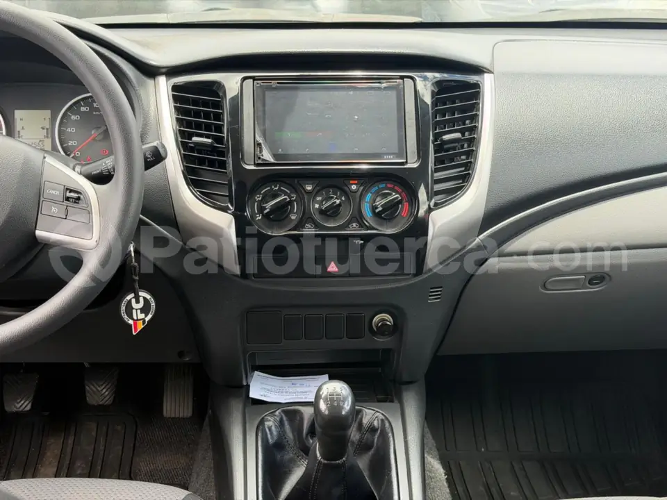 Foto 12 de Mitsubishi L200 HIRIDER