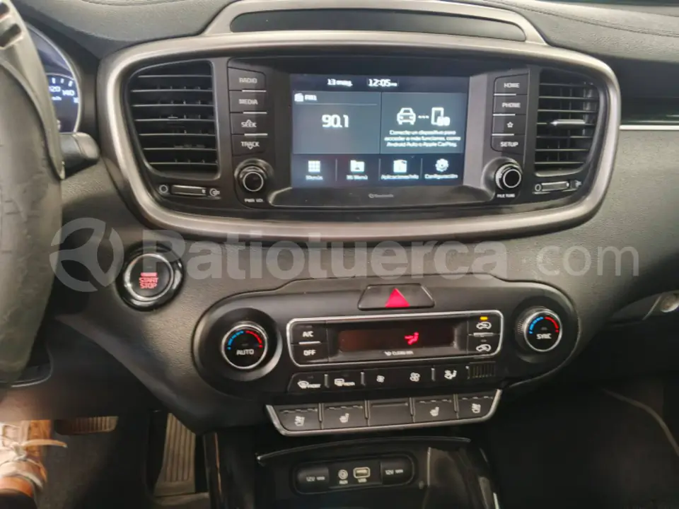 Foto 7 de Kia SORENTO GLS