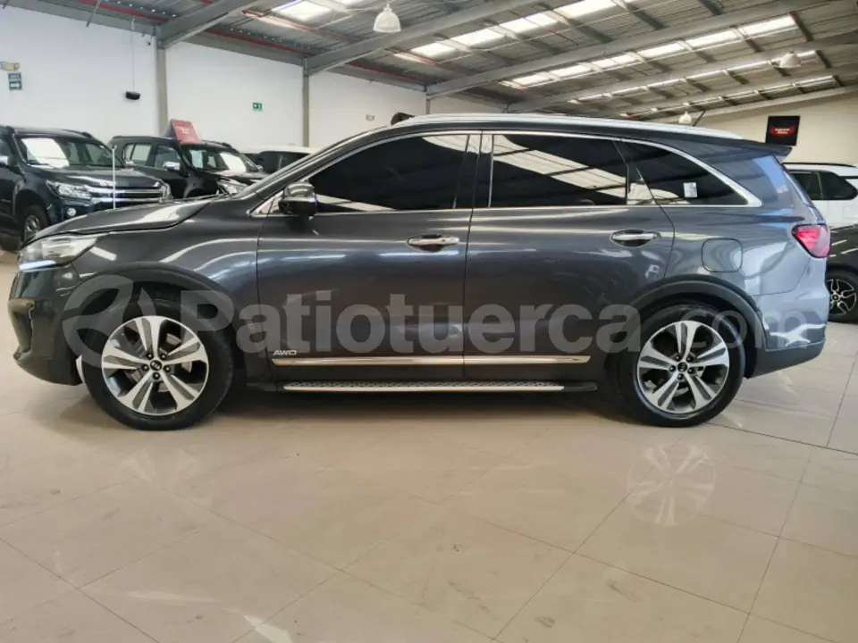 Foto 17 de Kia SORENTO GLS