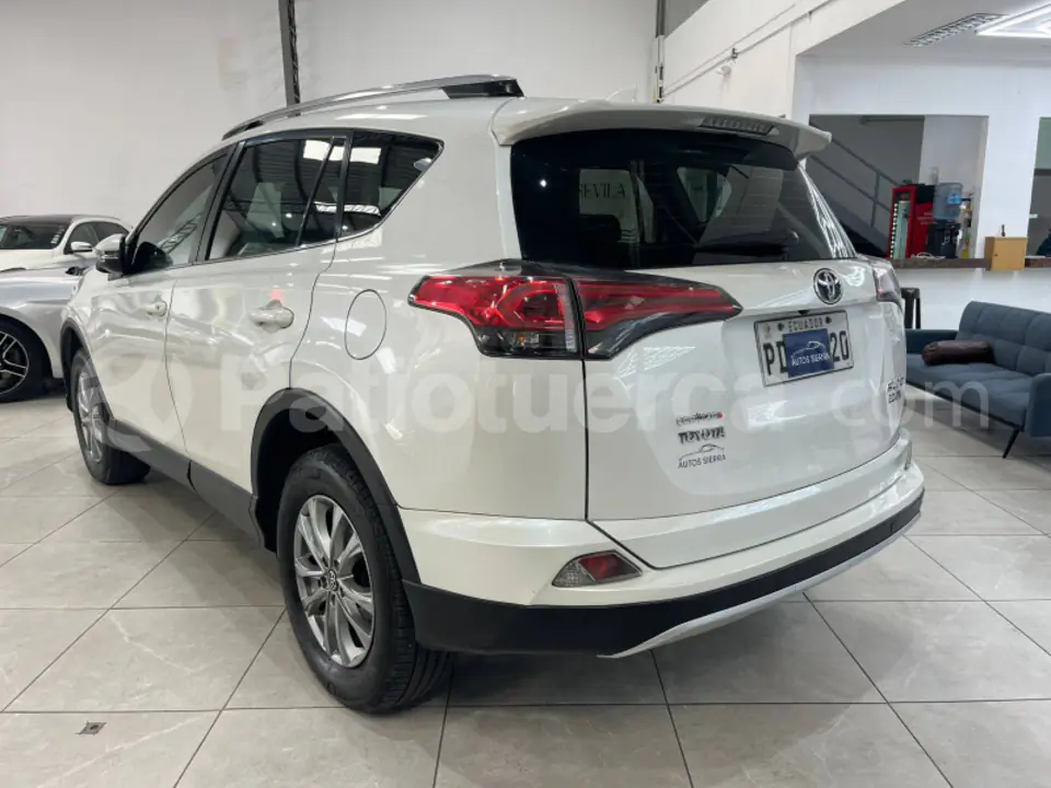 Foto 7 de Toyota RAV 4