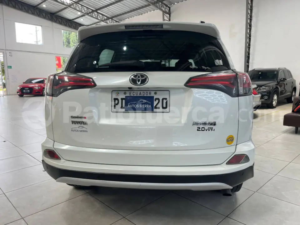 Foto 8 de Toyota RAV 4