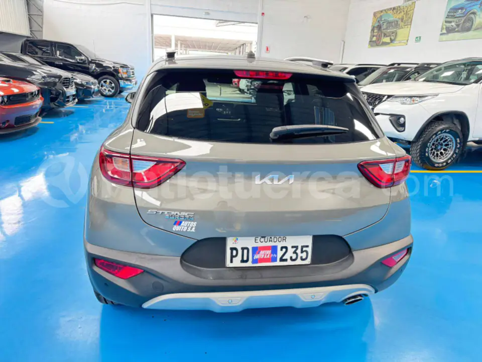 Foto 6 de Kia Stonic LX