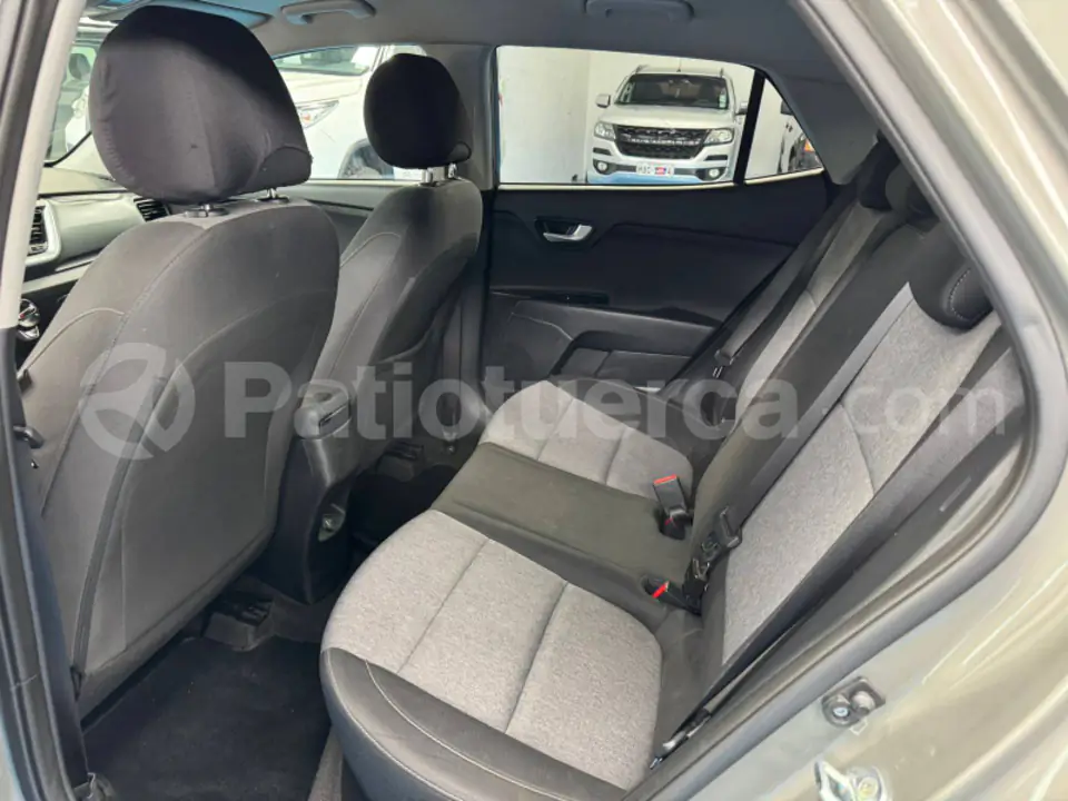 Foto 8 de Kia Stonic LX