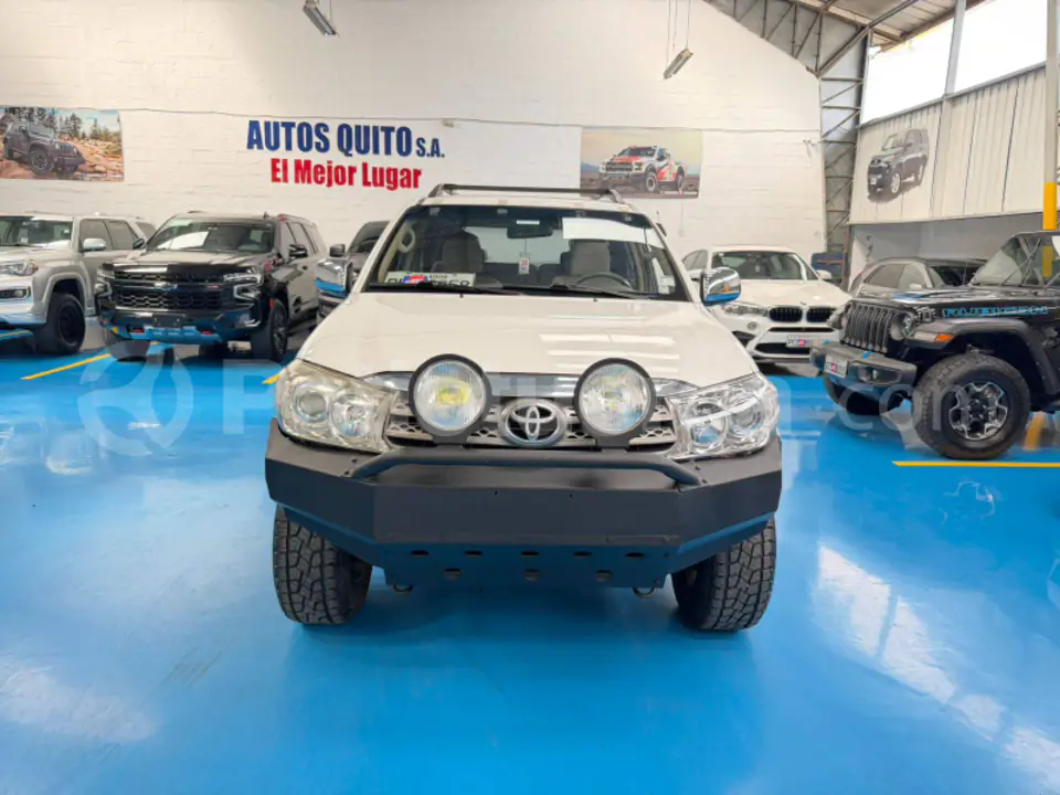 Foto 1 de Toyota Fortuner