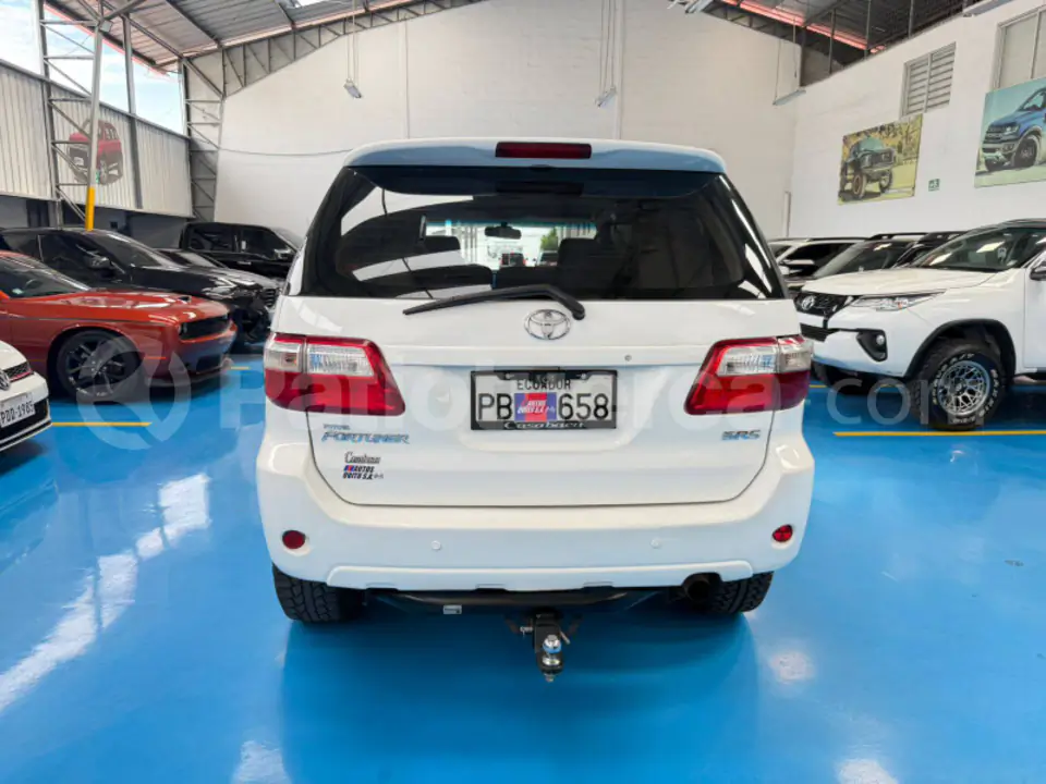 Foto 6 de Toyota Fortuner