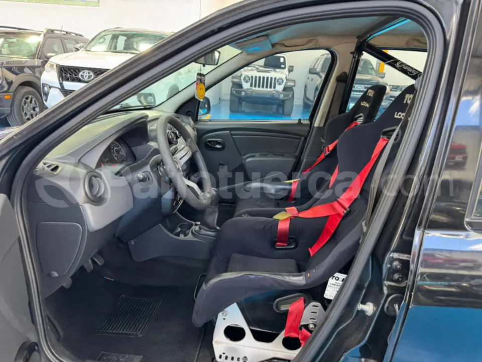 Foto 7 de Renault Logan