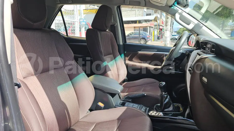 Foto 16 de Toyota New Fortuner