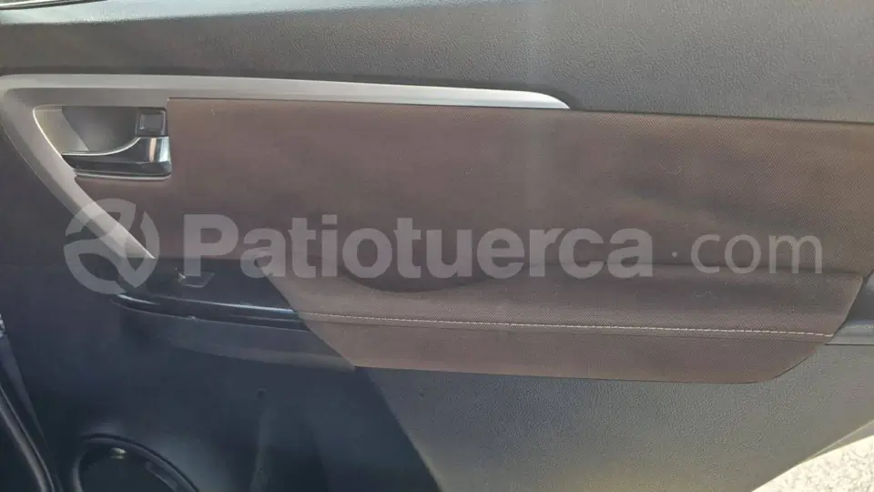 Foto 23 de Toyota New Fortuner