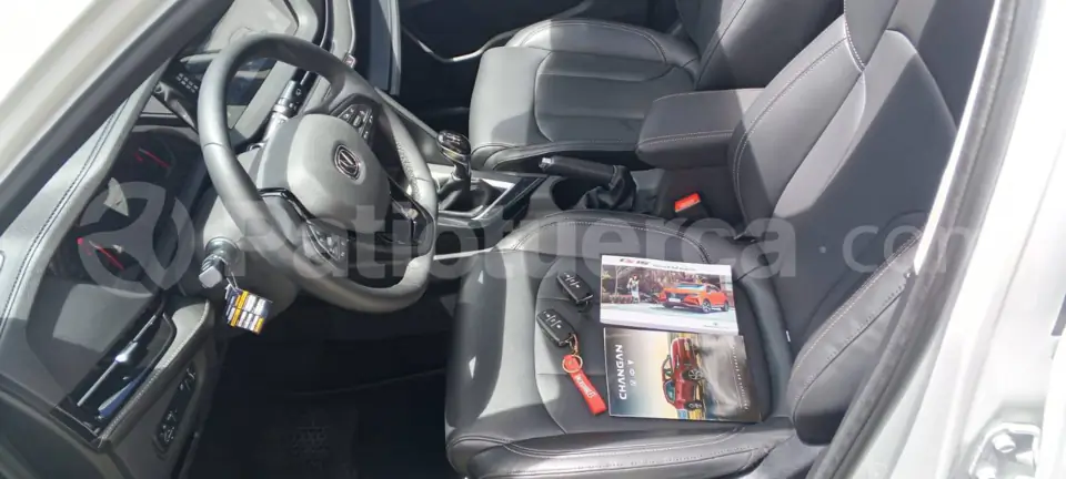 Foto 8 de Changan NEW CS15 GT