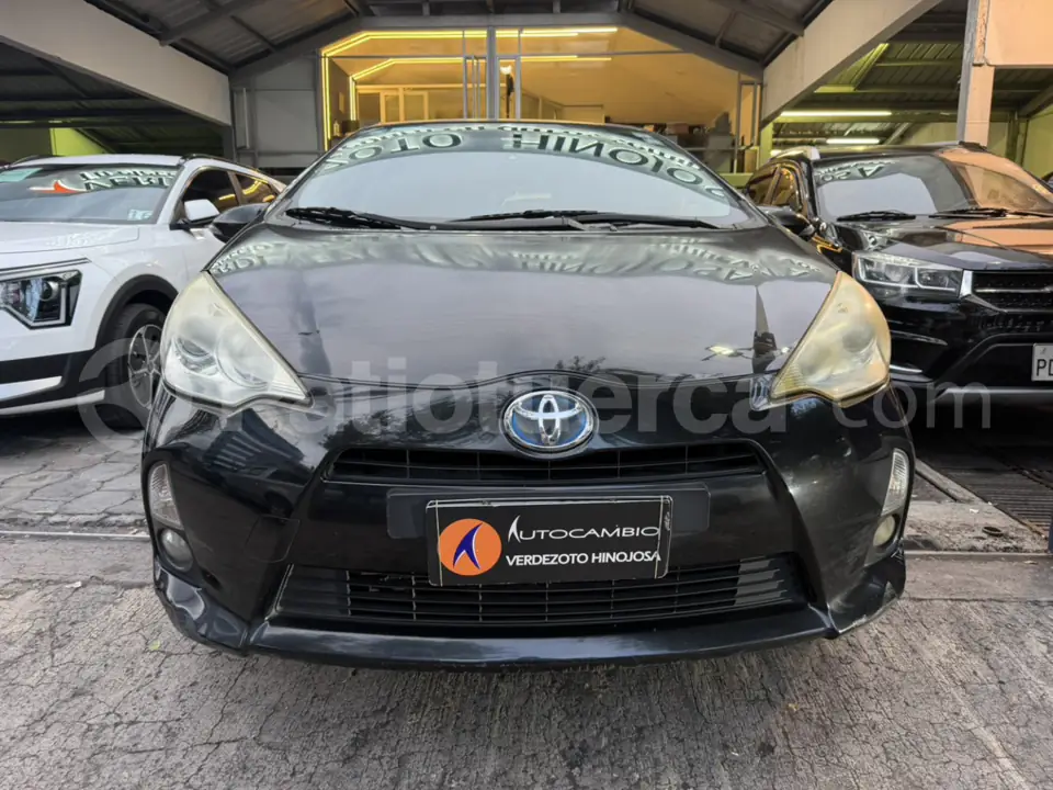 Foto 2 de Toyota Prius C Sport