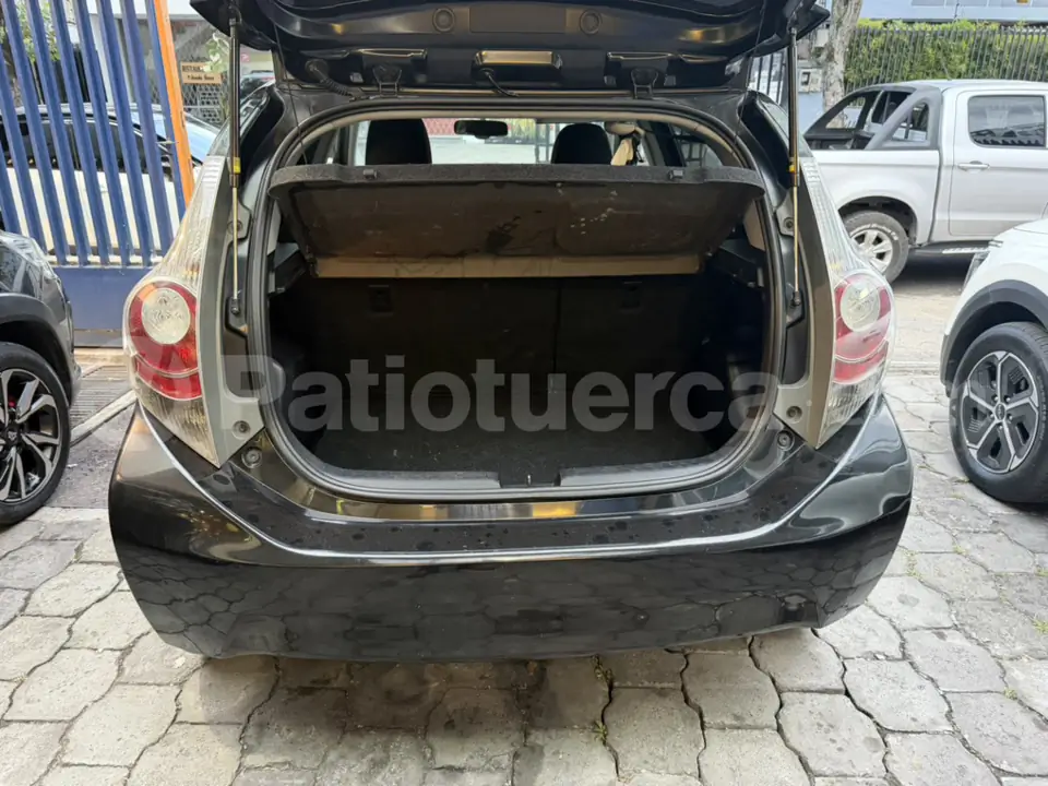 Foto 9 de Toyota Prius C Sport