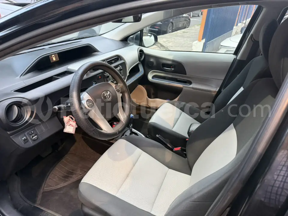 Foto 10 de Toyota Prius C Sport