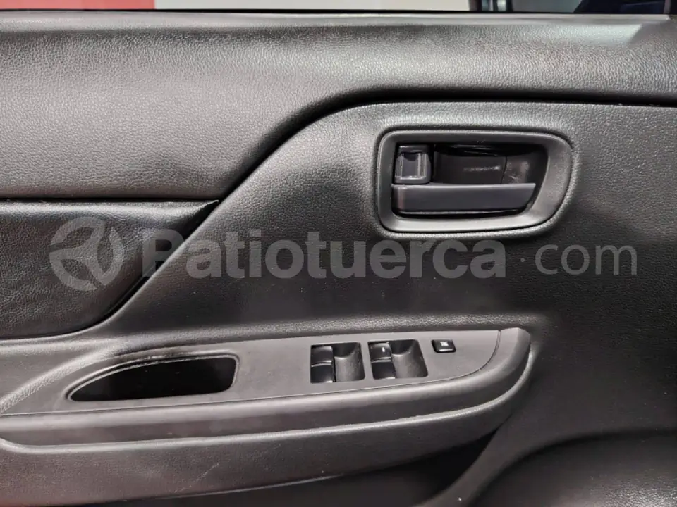 Foto 18 de Mitsubishi L200 GLX