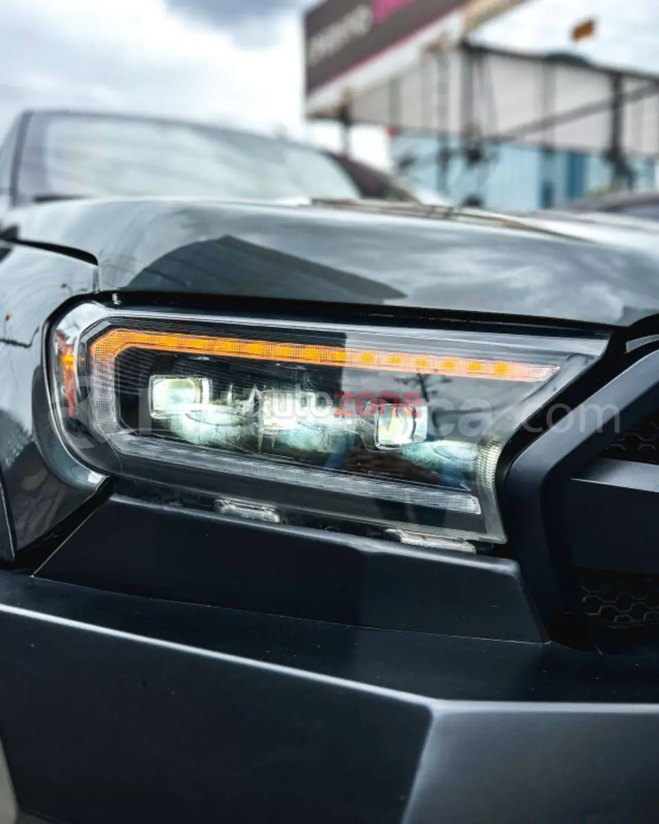 Foto 2 de Ford RANGER CREW CAB XL