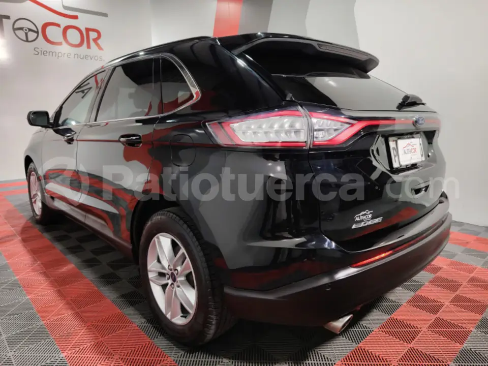 Foto 7 de Ford Edge