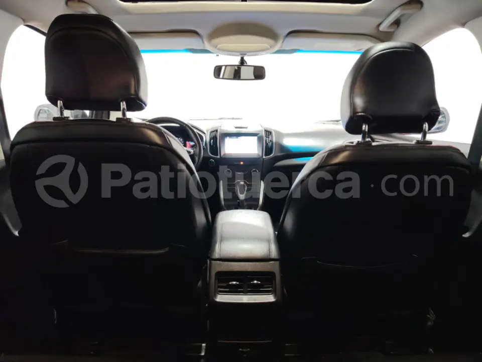 Foto 12 de Ford Edge