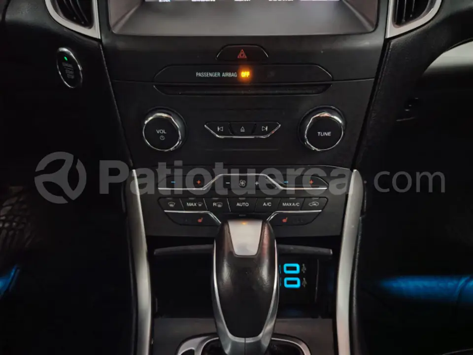 Foto 22 de Ford Edge
