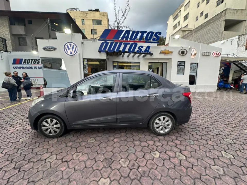 Foto 3 de Hyundai Grand I10 HB