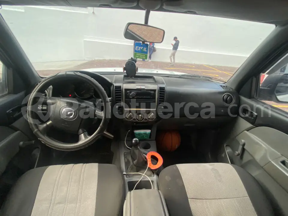 Foto 9 de Mazda BT-50 CD 4x2