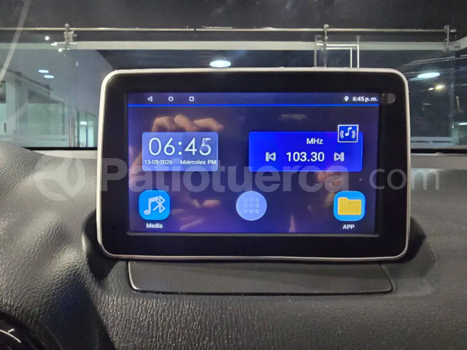 Foto 15 de Mazda 2 SDN CORE