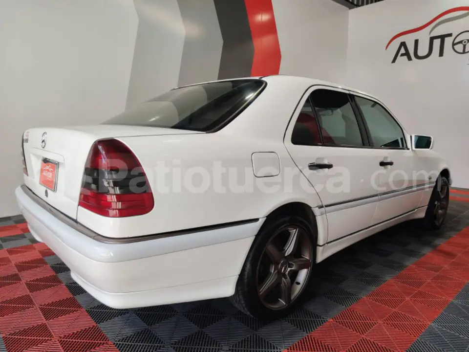 Foto 11 de Mercedes Benz C200
