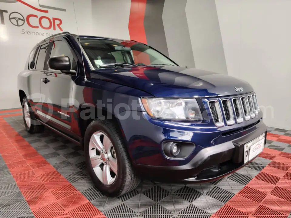 Foto 3 de Jeep Compass Sport