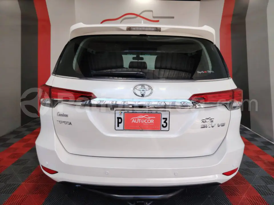Foto 6 de Toyota New Fortuner