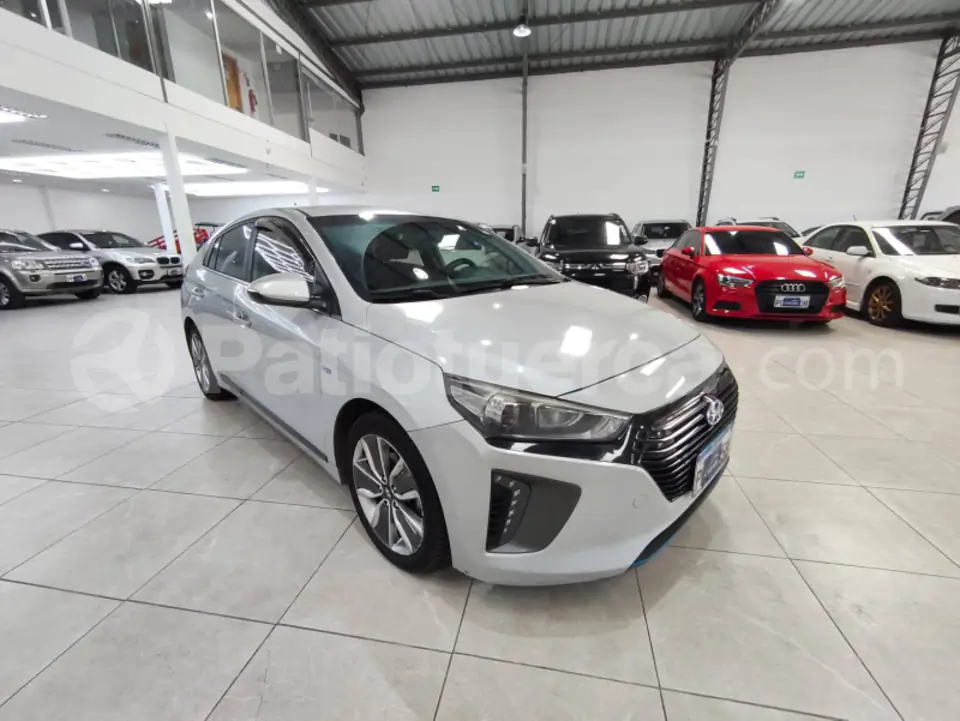 Foto 2 de Hyundai Ioniq Hybrid