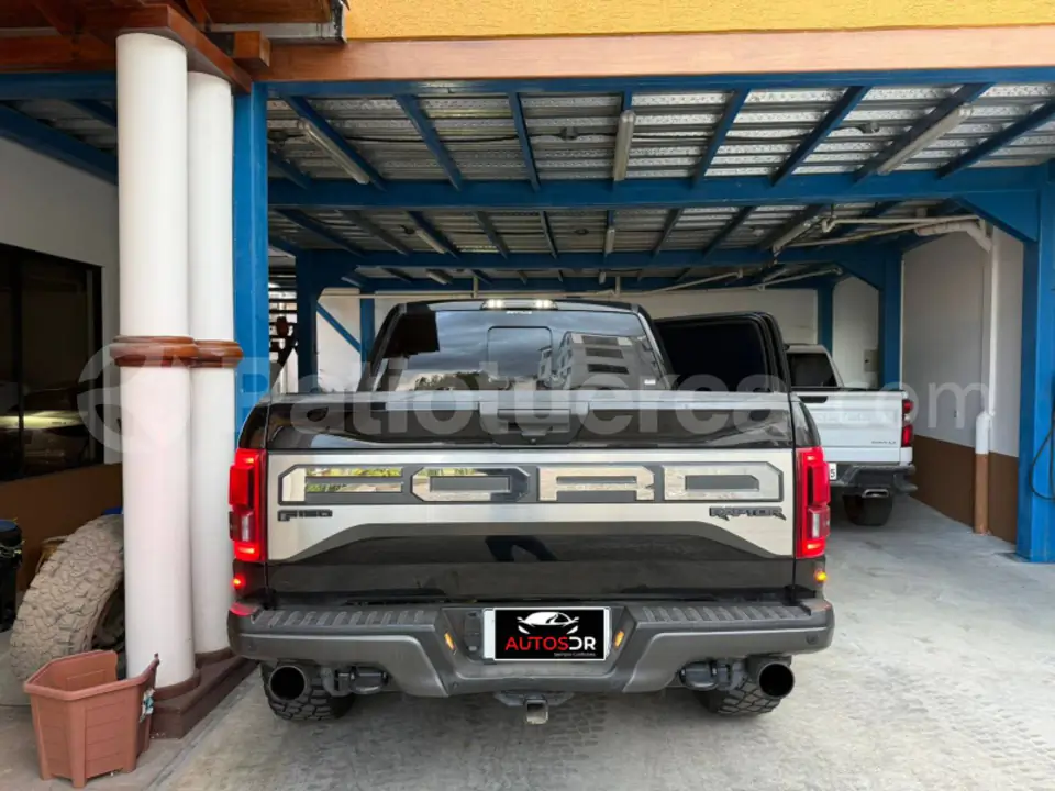 Foto 3 de Ford F150 Raptor AC
