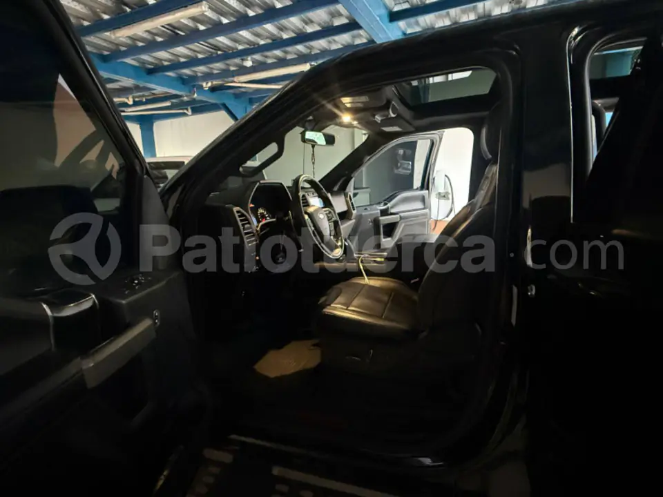 Foto 5 de Ford F150 Raptor AC