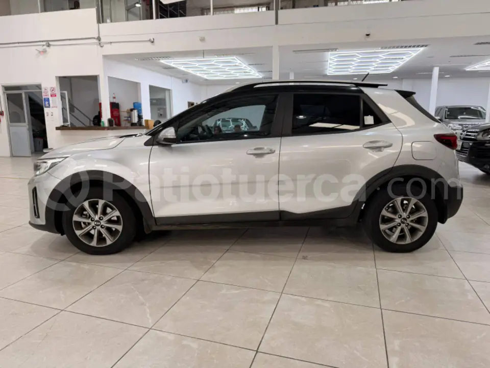 Foto 7 de Kia Stonic LX
