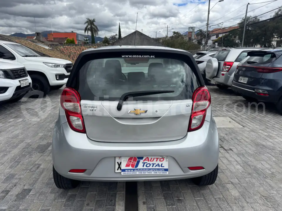 Foto 8 de Chevrolet Spark GT