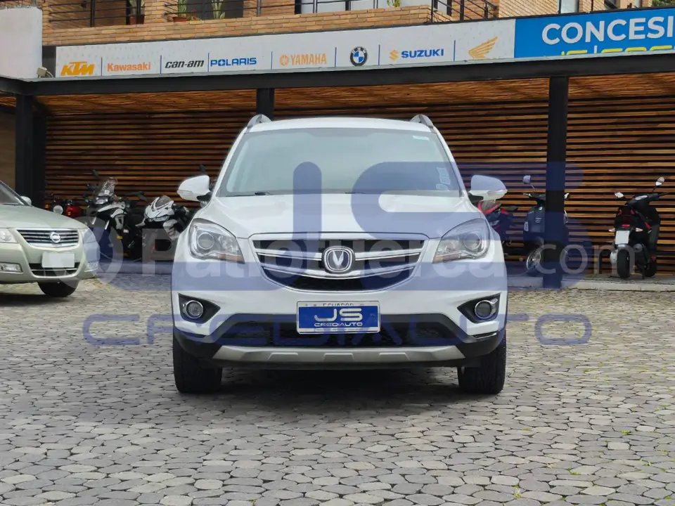 Foto 1 de Changan CS35