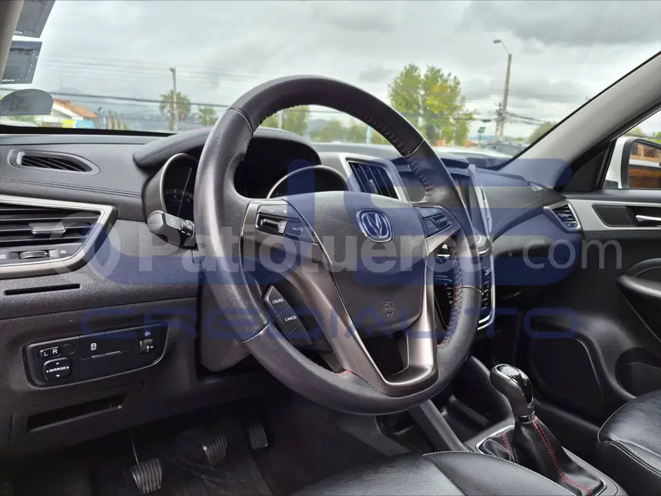 Foto 8 de Changan CS35