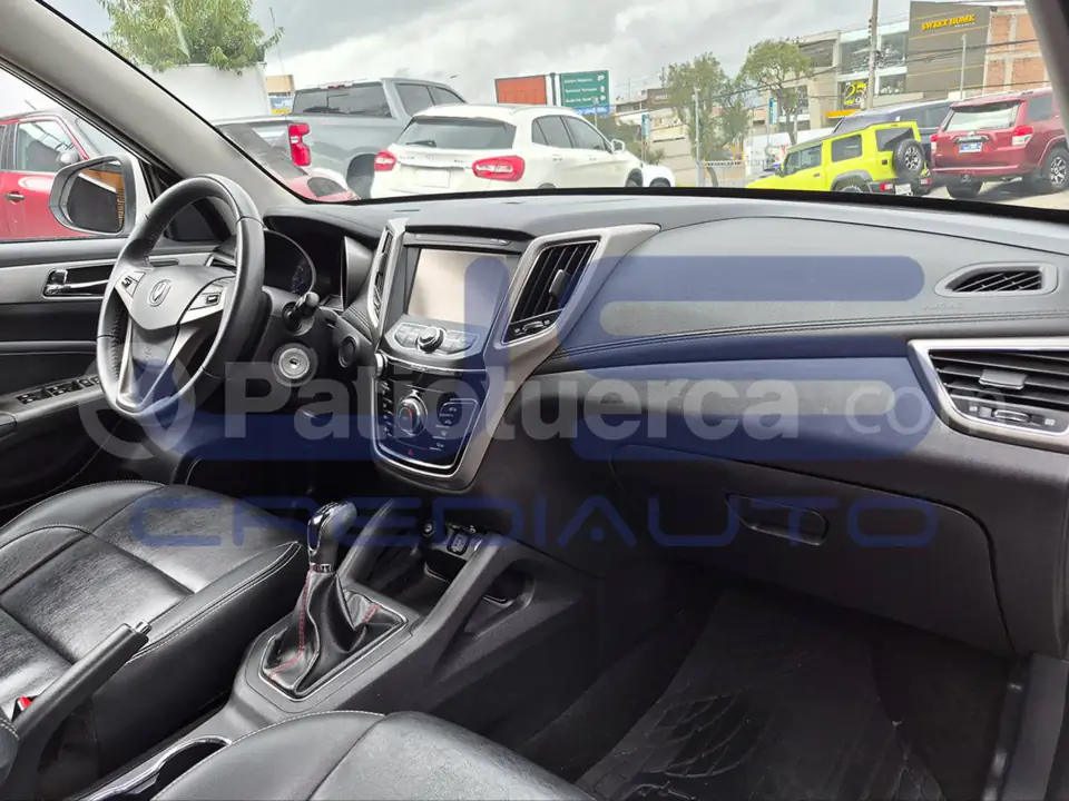 Foto 15 de Changan CS35