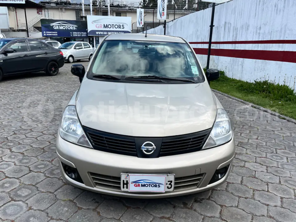 Foto 2 de Nissan TIIDA ENTRY