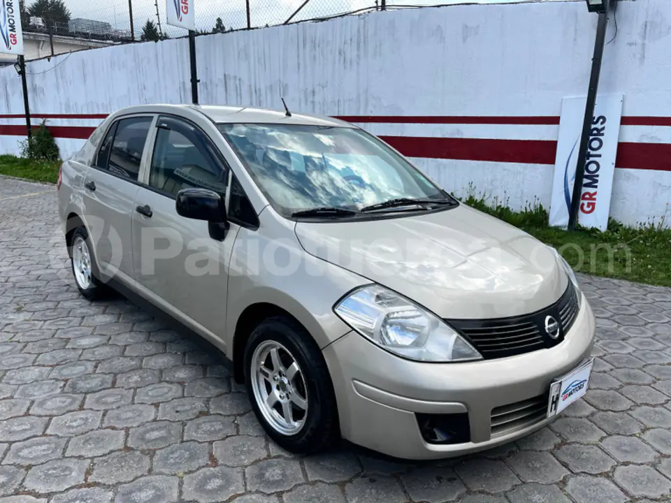 Foto 3 de Nissan TIIDA ENTRY