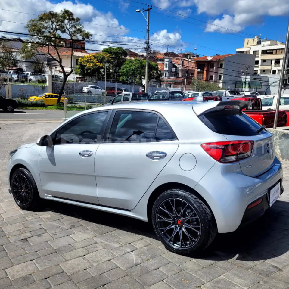 Foto 4 de Kia RIO EX