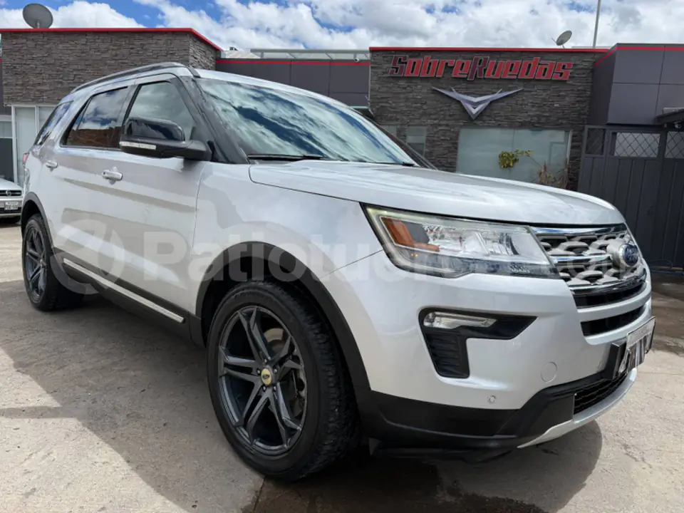 Foto 1 de Ford Explorer XLT